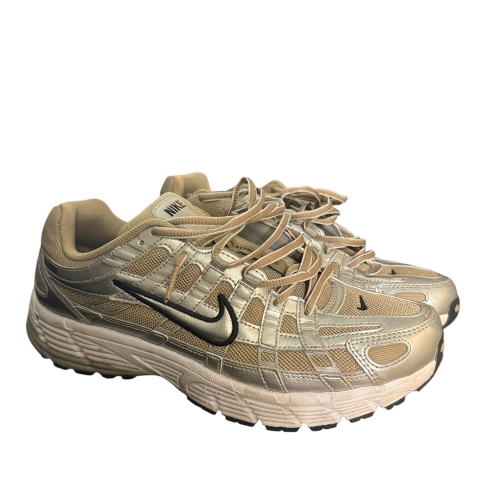 Nike P-6000 “Dad shoes” Women’s 10 Men’s 8.5